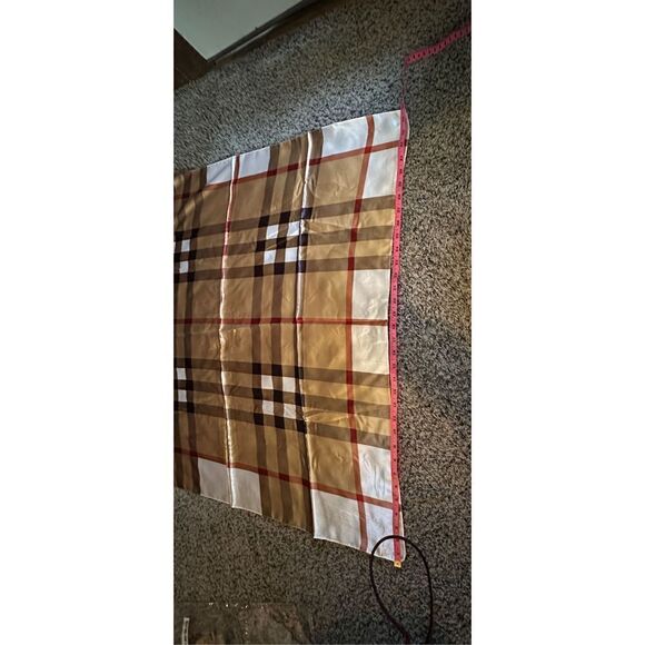 Beautiful plaid scarf/ shawl/whatever - Picture 12 of 13